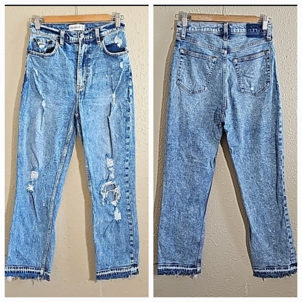 Abercrombie and Fitch Ultra High Rise Straigh Leg Jeans